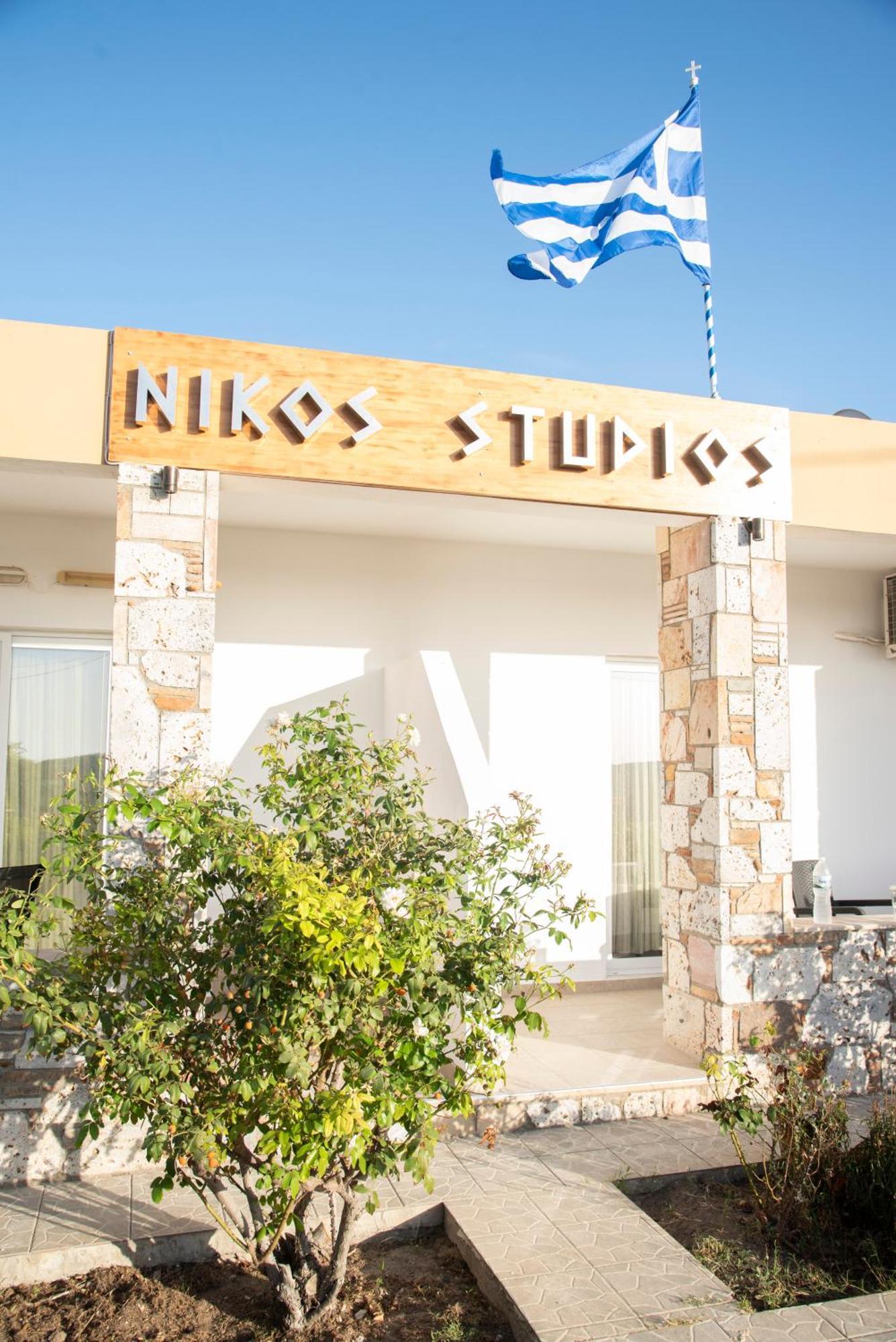 Nikos Studios Кефалос Екстериор снимка