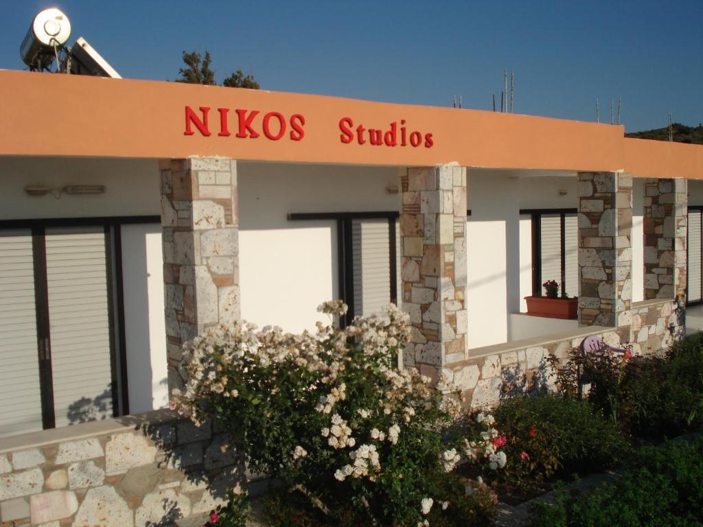 Nikos Studios Кефалос Екстериор снимка